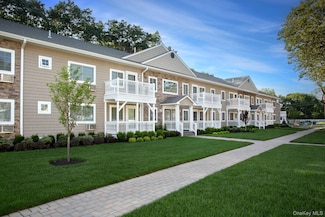 206a Jefferson Ave Unit 2A, Saint James, NY 11780