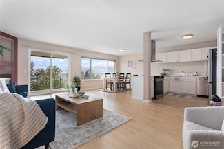 1014 11th St Unit 302, Bellingham, WA 98225