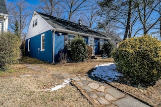 212 Shamrock Rd, Charlottesville, VA 22903