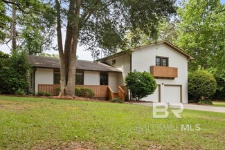 652 Bellangee Ave, Fairhope, AL 36532