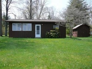 17313 Lakeview Dr, Vandalia, MI 49095