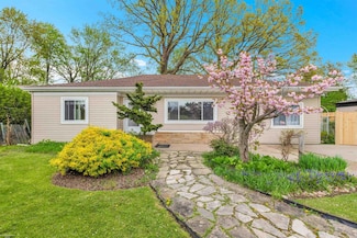28316 Little MacK Ave, Saint Clair Shores, MI 48081