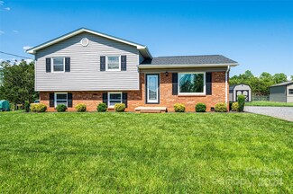 1246 Venus St, Conover, NC 28613