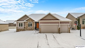 2841 Valley Stream Dr, Lincoln, NE 68516