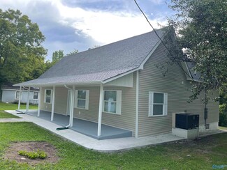 601 Sloss St SE, Hartselle, AL 35640
