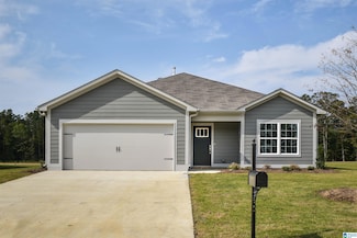289 Avondale Ln, Pell City, AL 35128