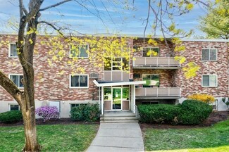 38 Jacqueline Rd Unit F, Waltham, MA 02452