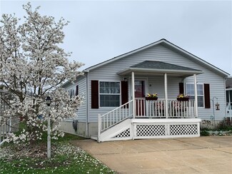 38 Red Tail Trail, Tiverton, RI 02878