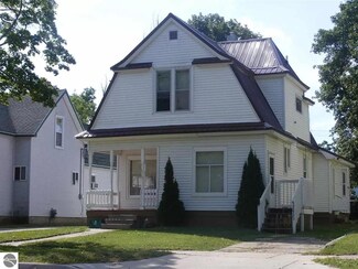 628 E Garfield St, Cadillac, MI 49601