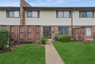 4 Tower Ct Unit 6, Downers Grove, IL 60516