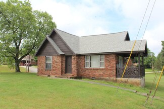 100 Cherokee Dr, McMinnville, TN 37110