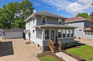 473 W 4th St, Winona, MN 55987