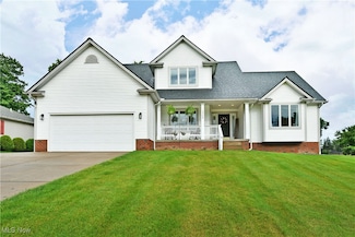 2304 Bianca Ln, Cortland, OH 44410