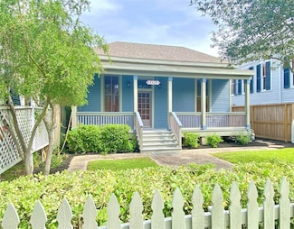 2012 Avenue N 1/2, Galveston, TX 77550