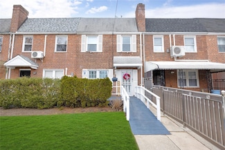 76-21 167th St, Flushing, NY 11366