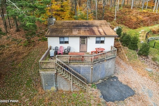 479 Finn Swamp Rd, Lakeville, PA 18438