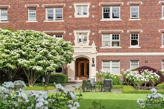 100 W Highland Dr Unit VB404, Seattle, WA 98119