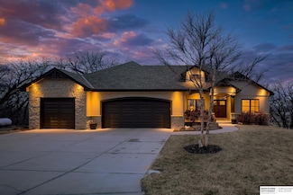 8680 Raven Dr, Louisville, NE 68037