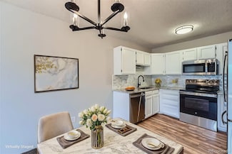 3184 S Heather Gardens Way Unit 302, Aurora, CO 80014