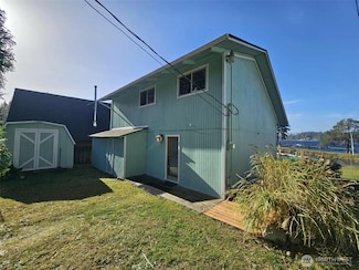 451 E Mason Lake Dr E, Grapeview, WA 98546