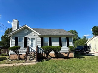 121 Grant Ave, Oak Grove, KY 42262