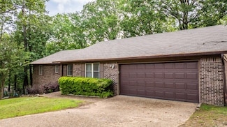 7 Coral Ct, Little Rock, AR 72212
