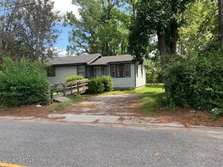 406 Mosley St, Wilmington, NC 28405