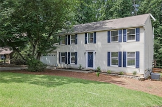 9470 Hillside Dr, Roswell, GA 30076
