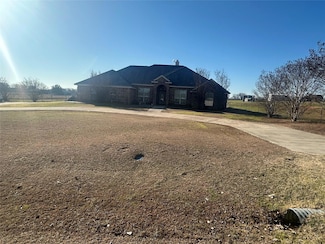 609 South Dr, Springtown, TX 76082