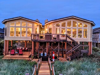 2414 NW Oceania Dr, Waldport, OR 97394