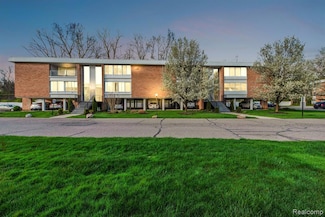 32050 Grand River Ave Unit 57, Farmington, MI 48336