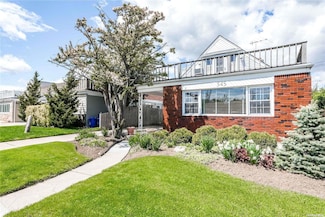 545 E Park Ave, Long Beach, NY 11561