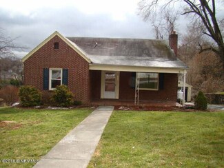 400 Maple Ave, Pearisburg, VA 24134