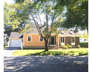 1 Newton St, South Dartmouth, MA 02748