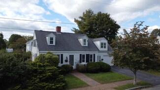 210 Clifton St, Portland, ME 04103