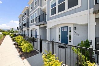 3838 W Kinglassie Ln, Taylorsville, UT 84129