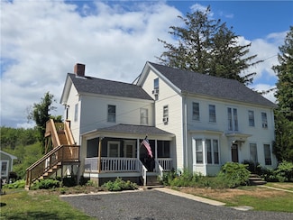 43 Baptist St, Swansea, MA 02777