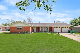 122 Caldwell St, Baytown, TX 77520