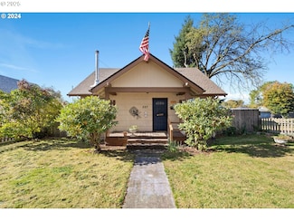 527 Oregon Way, Longview, WA 98632