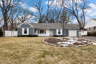79 Clinton Dr W, Battle Creek, MI 49017