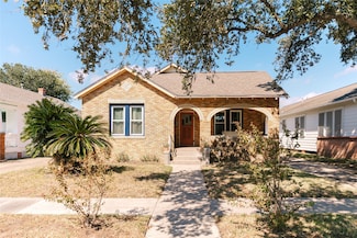 5018 Avenue P, Galveston, TX 77551