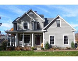 62 Julian Ave, Worcester, MA 01604