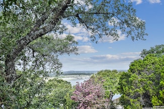 1255 Canyon Edge, Canyon Lake, TX 78133