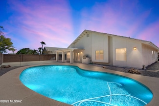 1562 W Via de Chapala, Sahuarita, AZ 85629