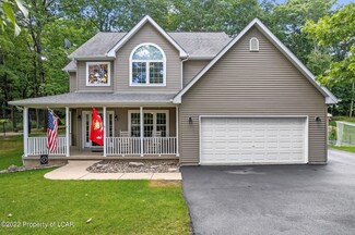 115 Greystone Dr, Mountain Top, PA 18707