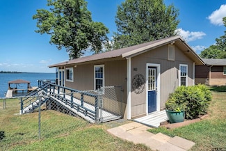 983 Beachside Dr, Chandler, TX 75758