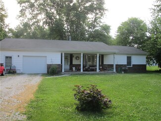 306 Franklin St, Pana, IL 62557
