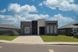 3506 Jose C Santos Dr, Laredo, TX 78046