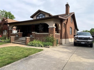 218 W 6th St, Hermann, MO 65041