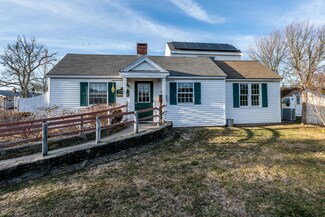 8 Old Jail Ln, West Dennis, MA 02670